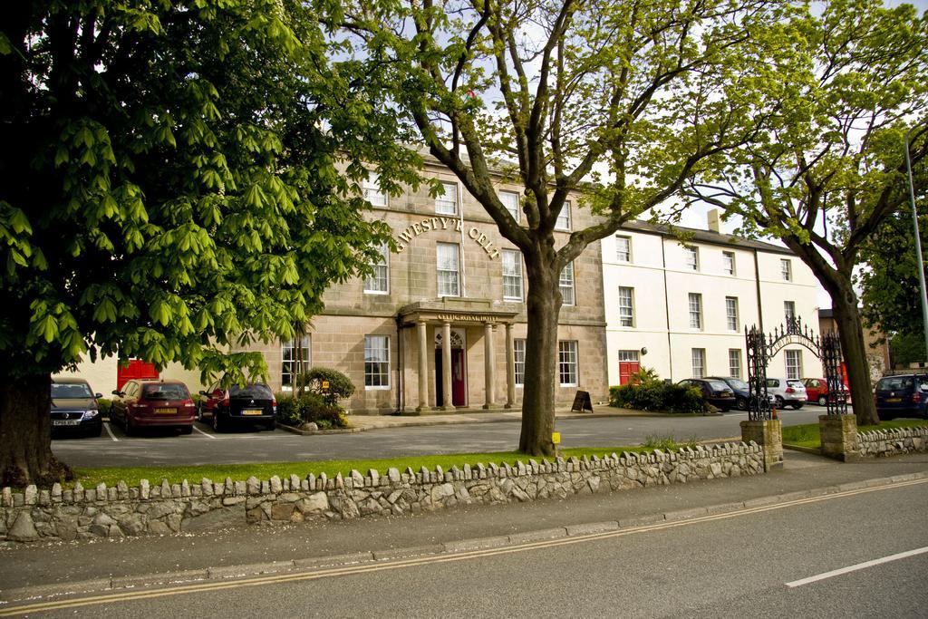The Celtic Royal Hotel Caernarfon Exterior photo